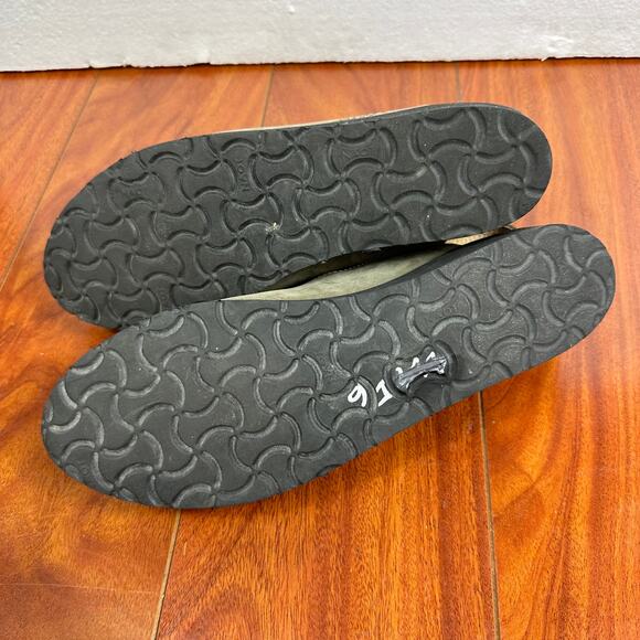 Naot Womens 39  US 8 Sienna Strappy Sandals Gray Green Suede - Picture 4 of 5